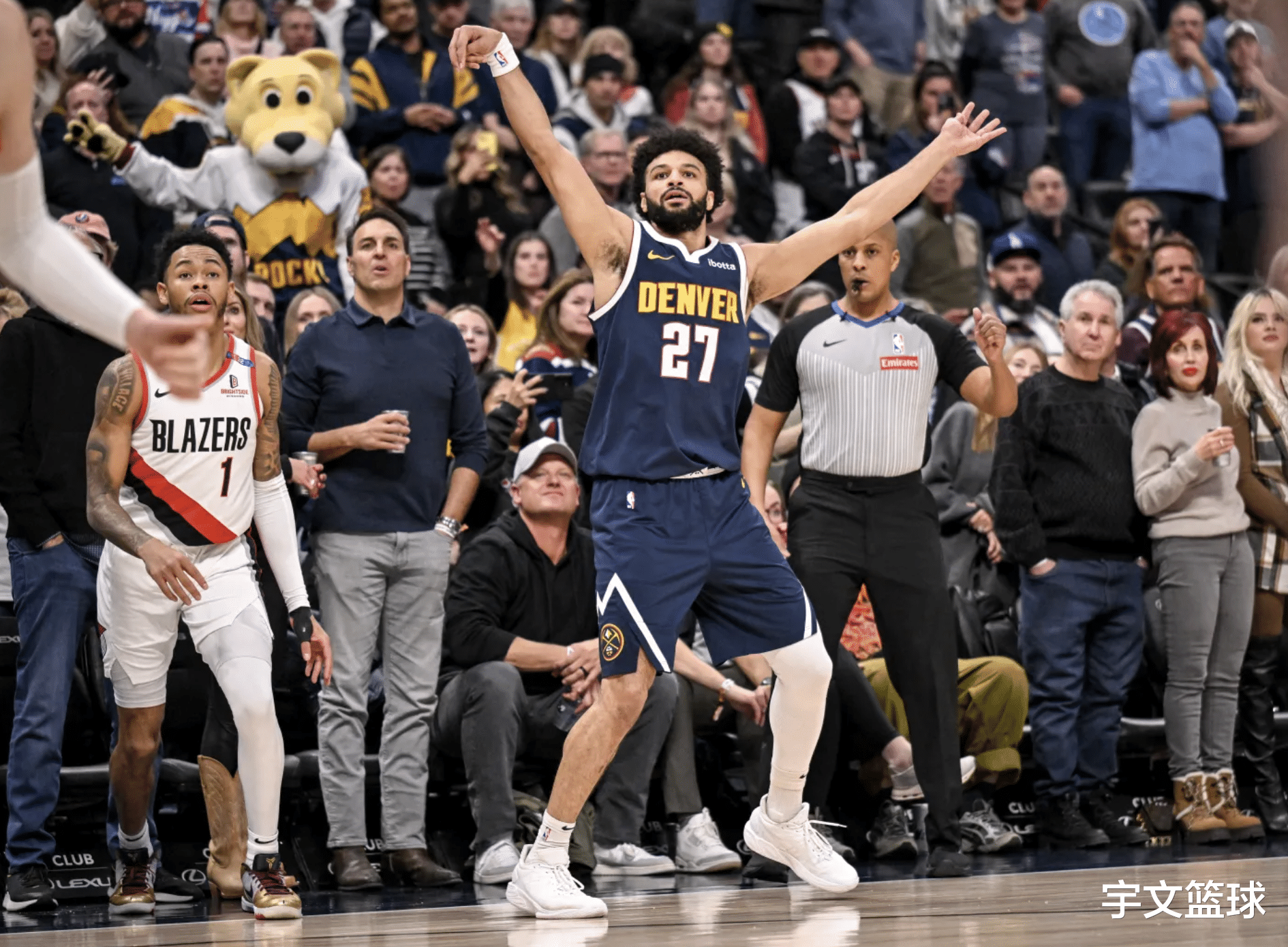 亚博-穆雷重返赛场，爆冷首场状态出色，SKT观众沸腾！气势如虹延续的简单介绍-亚博