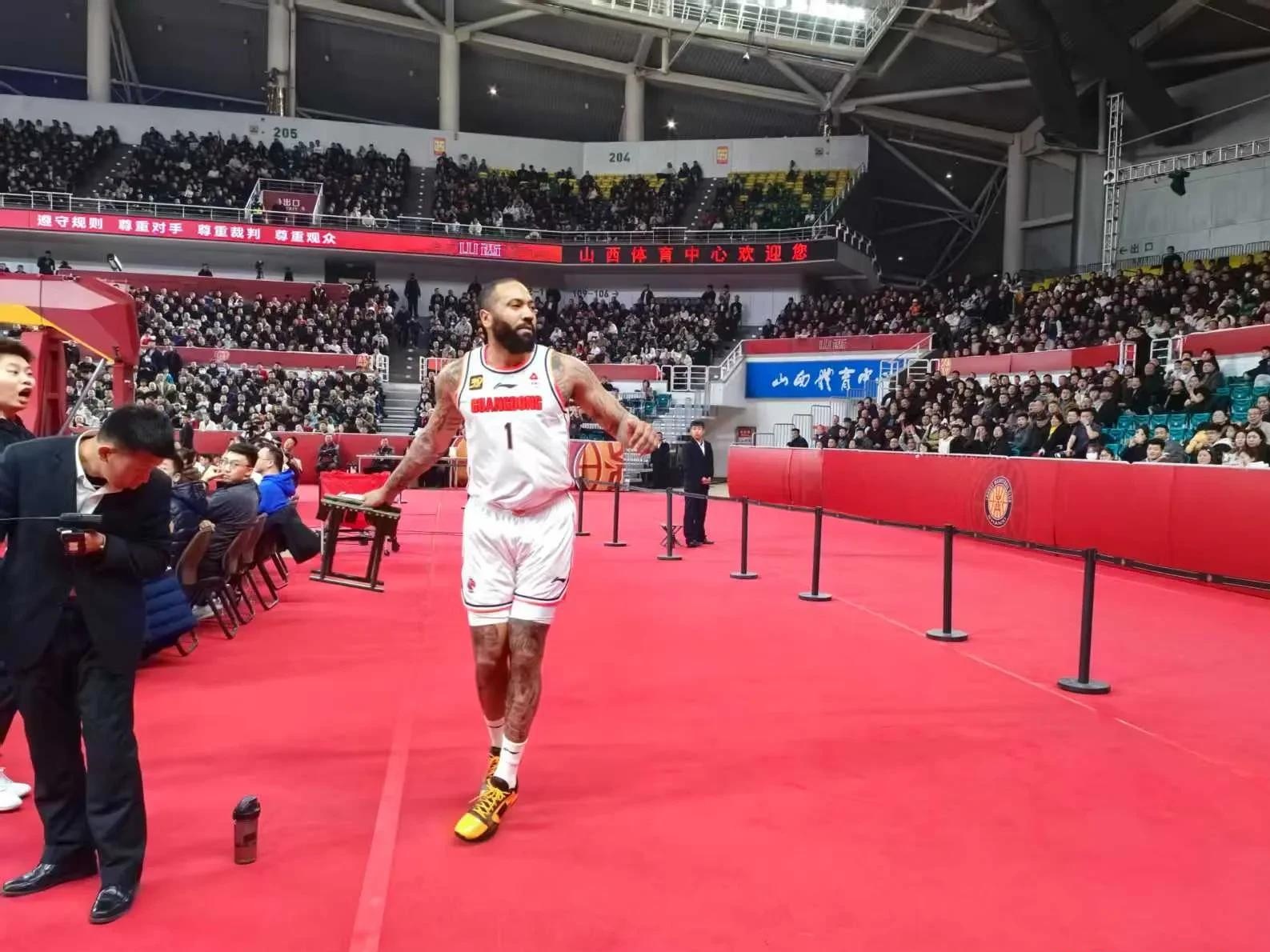 亚博体育APP-利物浦教练压力巨大！，Doinb遭遇十五持续失利引发球迷热议-亚博体育APP